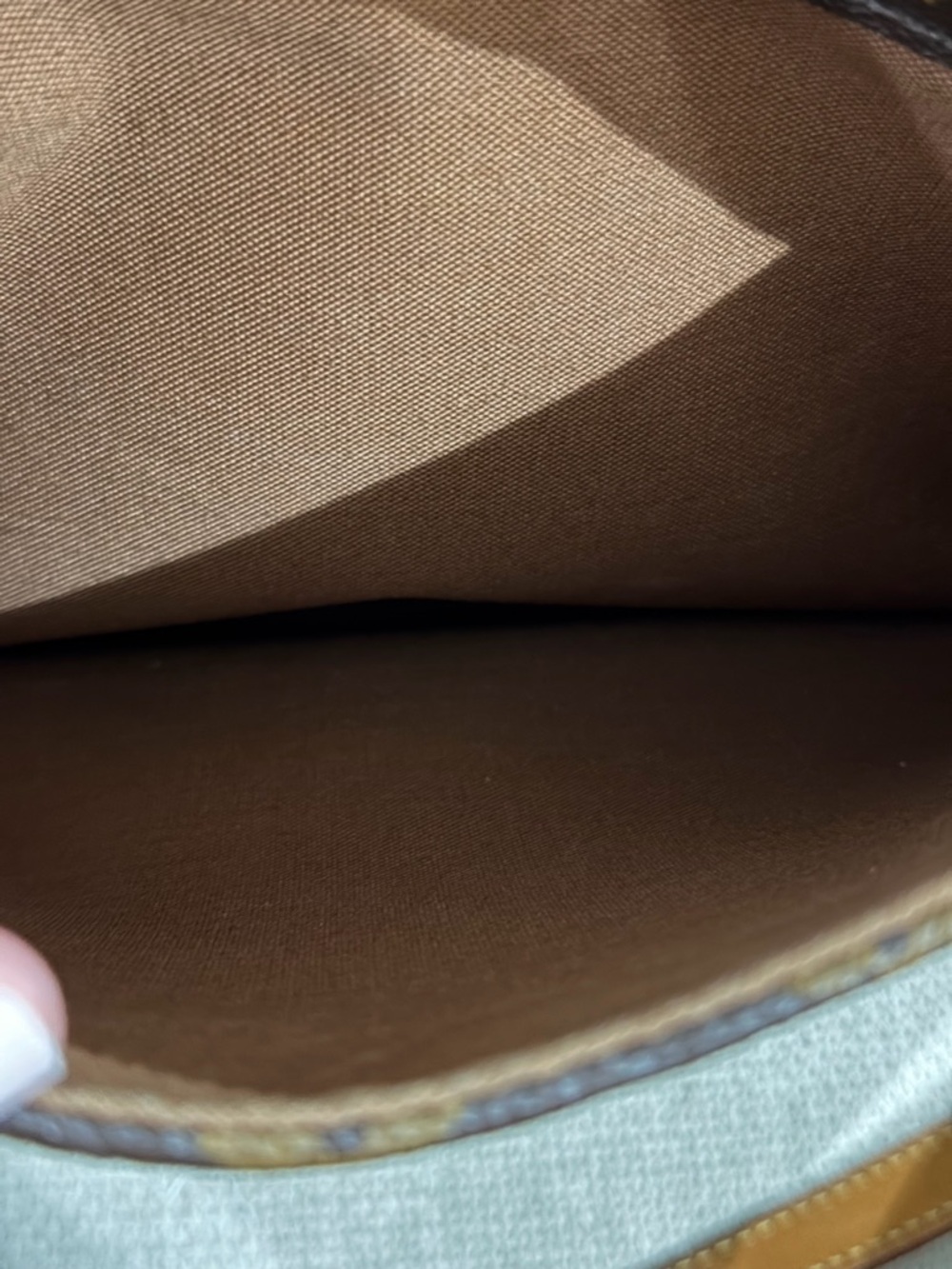 Louis Vuitton Odeon MM Brown Monogram Crossbody with Tan Leather Trim - Picture 9 of 16